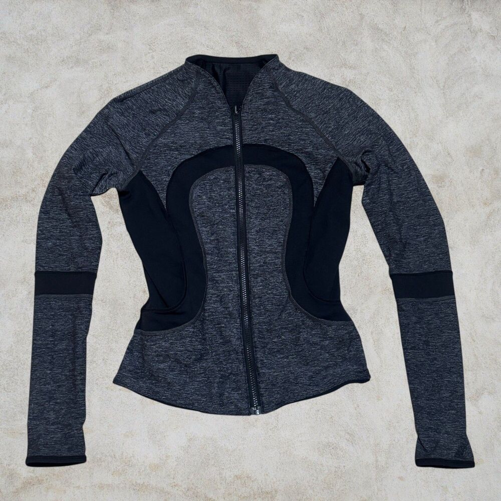 lululemon Find Your Bliss Jacket Size 6 Black Gray Reversible Mesh Luon W4G22S